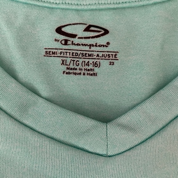 Kids Champion Dri-fit tshirt - Picture 2 of 4